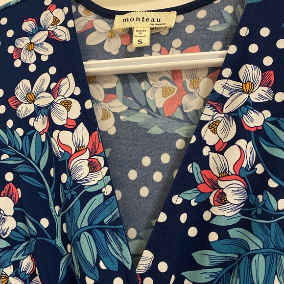 floral v neck tea dress with tie waist - Picture 2 of 8